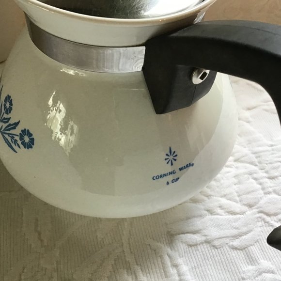 CorningWare Cornflower Stovetop Teapot 6 Cup - Picture 6 of 6